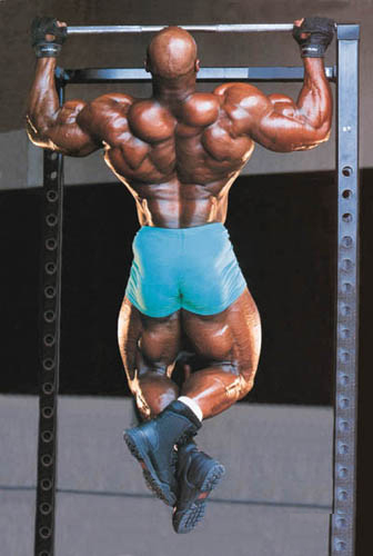 8 x Mr. Olympia Ronnie Coleman doing straight bar chins....